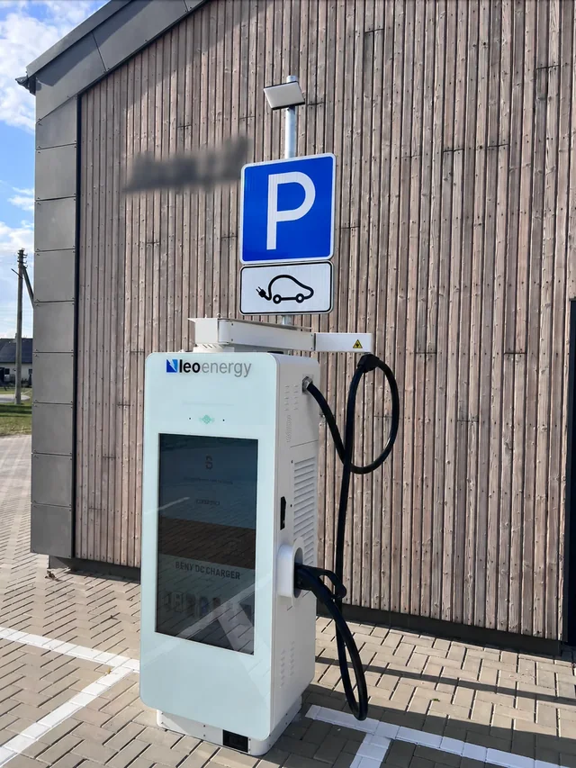 160 kW public DC charger in Dembava · Dembava
